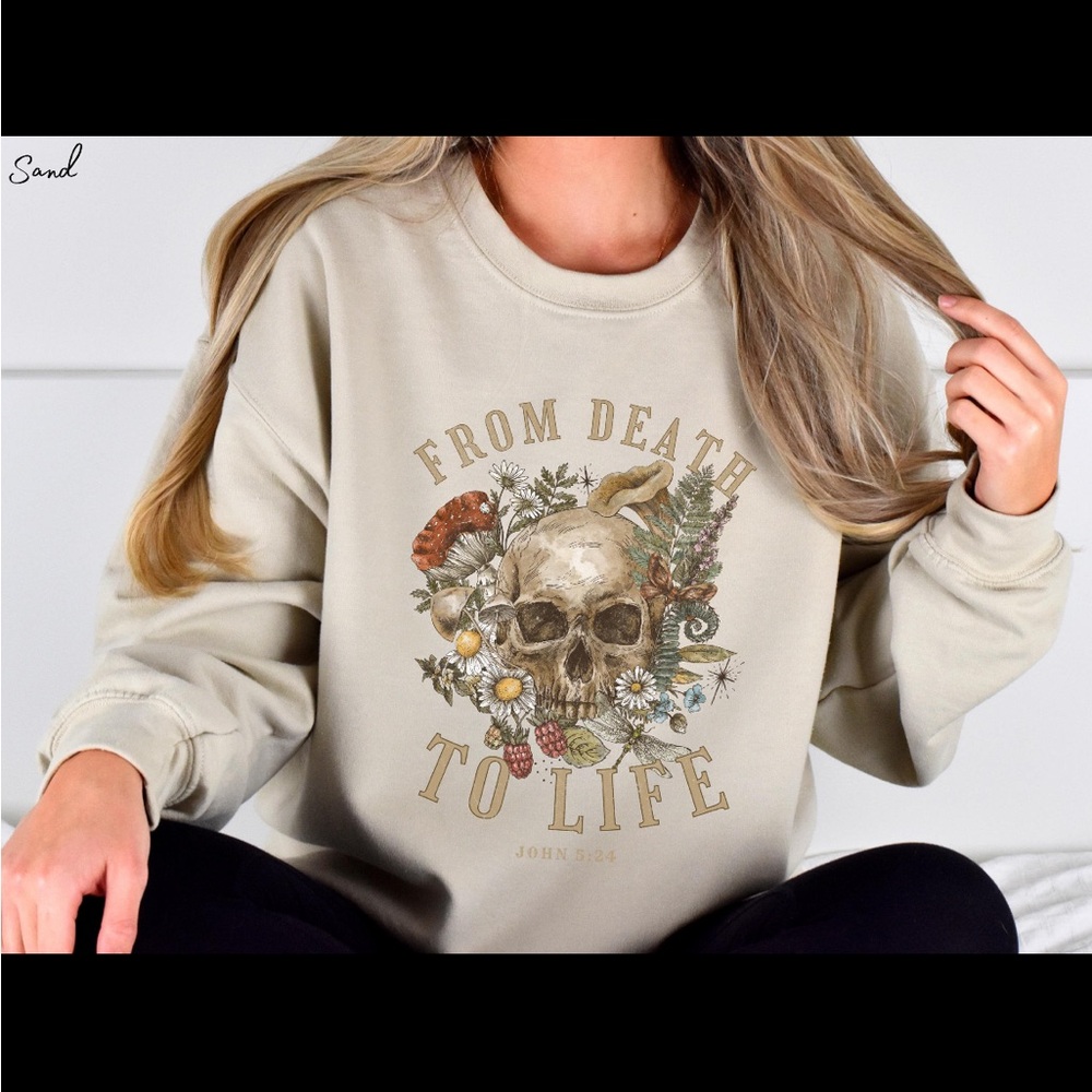 Gildan Classic White Sweatshirt